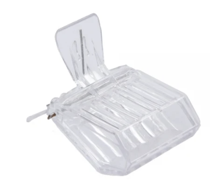 Plastic Queen Clip